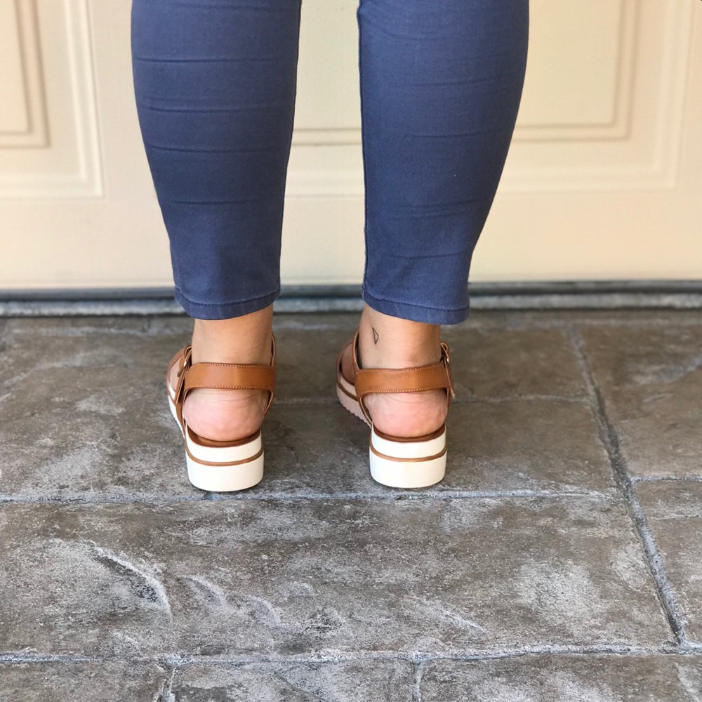 NIB Gladiator Platform Sandals - Picture 4 of 8